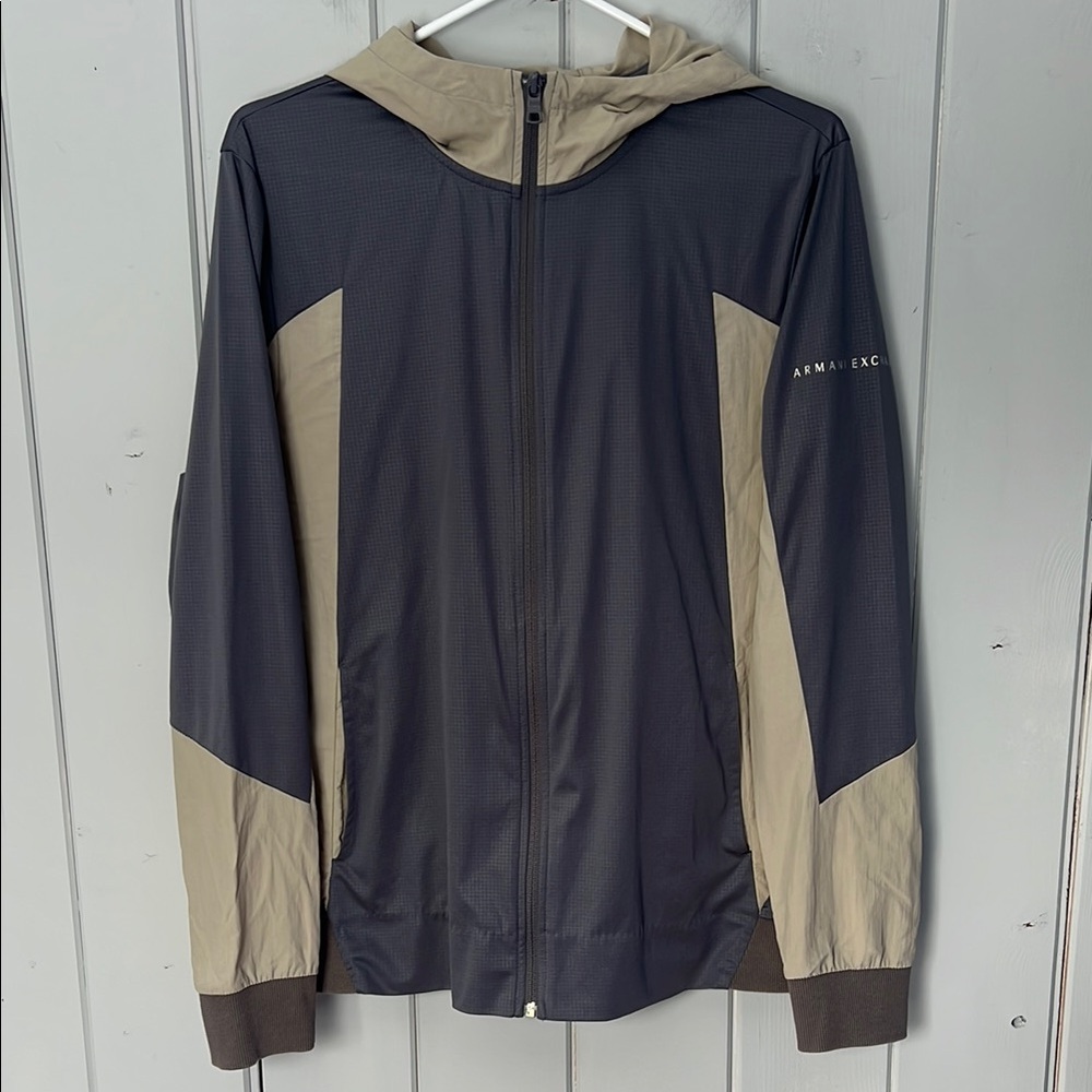 Armani Exchange Men's Full Zip Lightweight Windbreaker Size Medium Grey/Beige